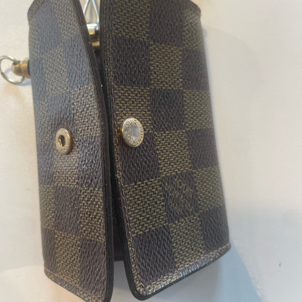 Authentic  lv key holder